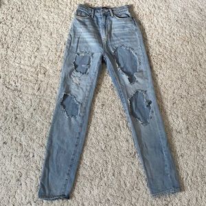 Light wash, high rise, BDG mom jeans, size 24